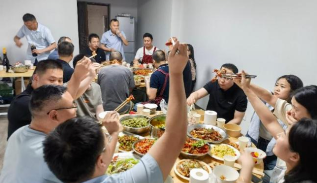 医洁净2025年中回顾：文化深耕、技术突破与全国项目落地齐头并进！